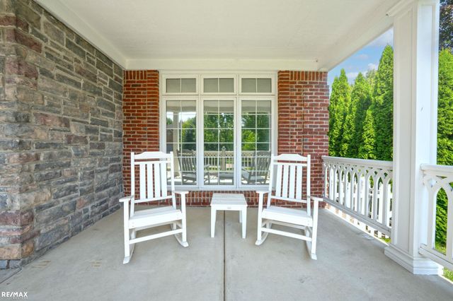 1357 Kentfield Dr Drive, Rochester, MI 48307