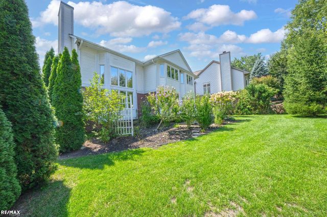1357 Kentfield Dr Drive, Rochester, MI 48307