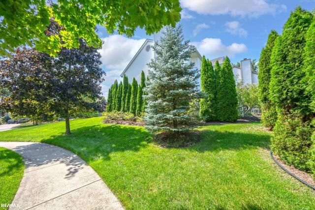 1357 Kentfield Dr Drive, Rochester, MI 48307
