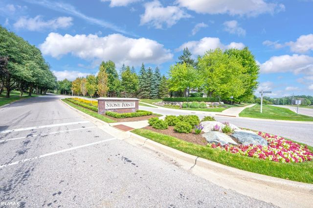 1357 Kentfield Dr Drive, Rochester, MI 48307