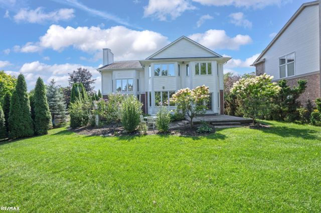 1357 Kentfield Dr Drive, Rochester, MI 48307