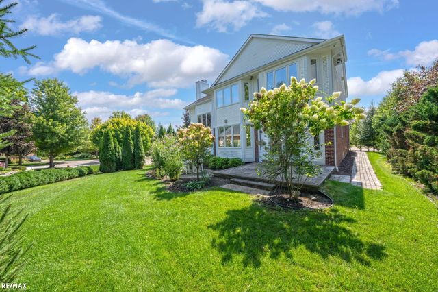 1357 Kentfield Dr Drive, Rochester, MI 48307