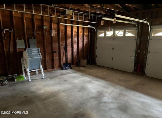 41 Heath Avenue, Oakhurst, NJ 07755