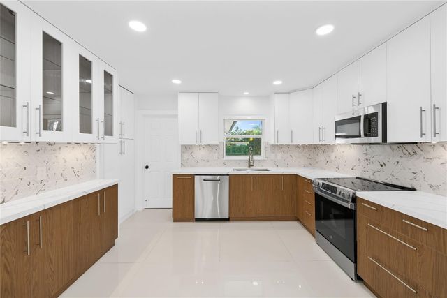 2149 NE 58th Court, Fort Lauderdale, FL 33308