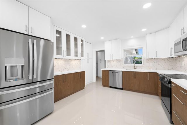 2149 NE 58th Court, Fort Lauderdale, FL 33308