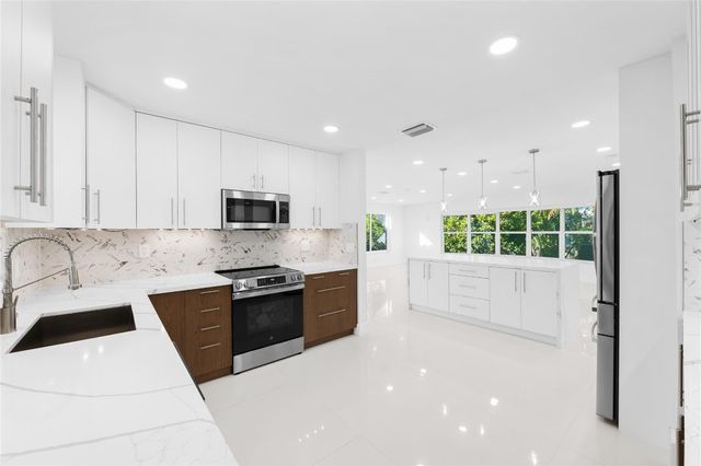 2149 NE 58th Court, Fort Lauderdale, FL 33308