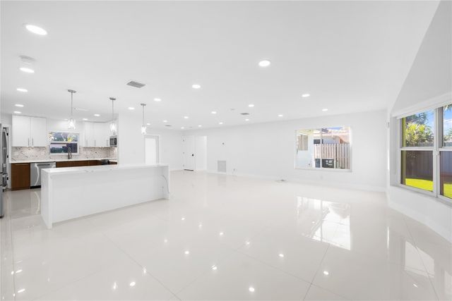 2149 NE 58th Court, Fort Lauderdale, FL 33308