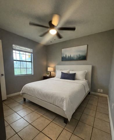 9033 Oak Knoll Lane, Houston, TX 77078