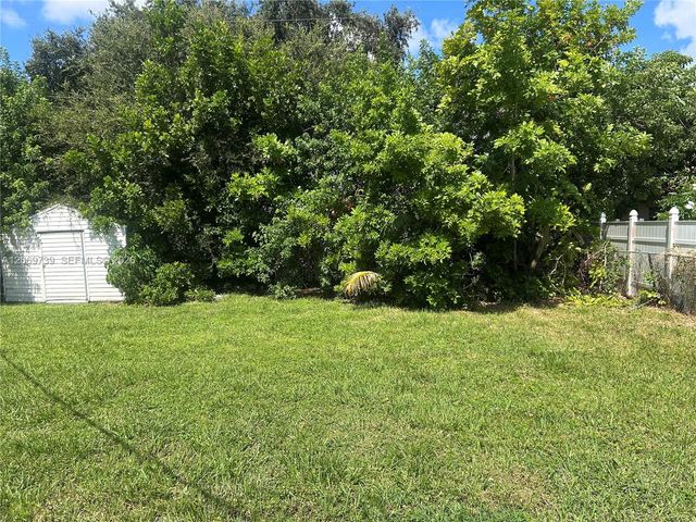 19600 NE 1st Place 19600, Miami, FL 33179
