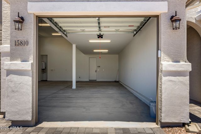 15810 W BRONCO Trail, Surprise, AZ 85387