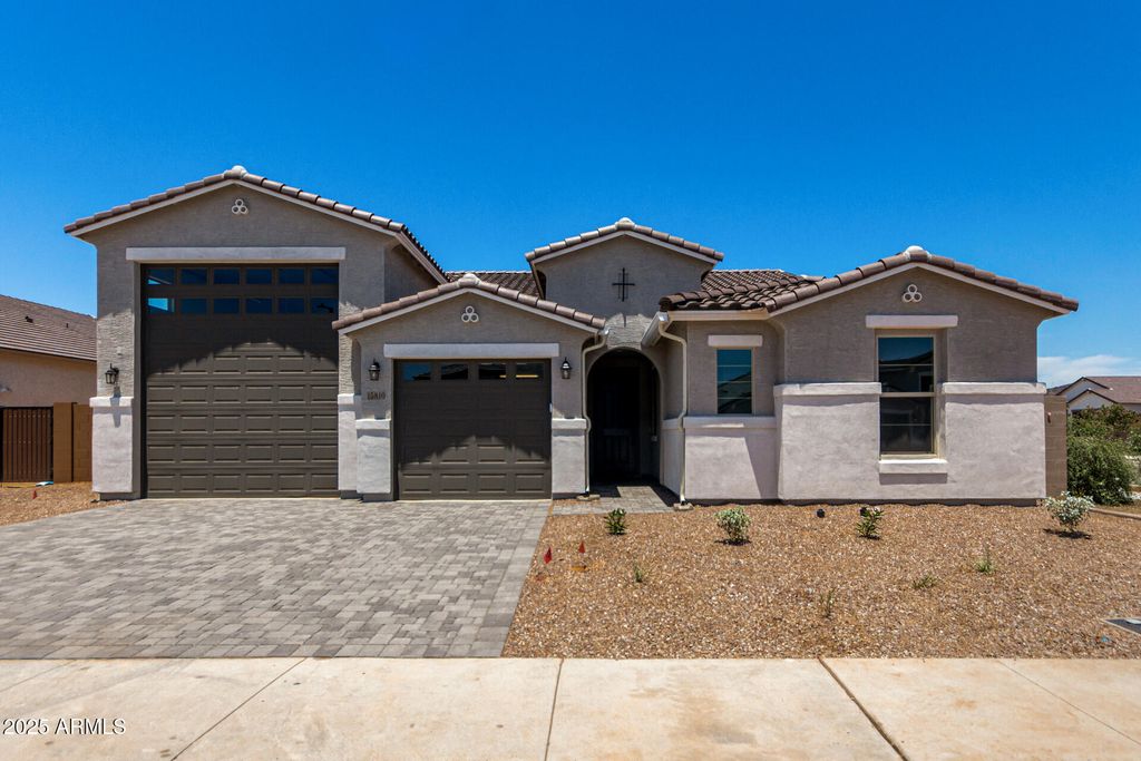 15810 W BRONCO Trail, Surprise, AZ 85387