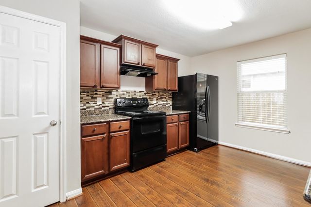 17203 Osprey Landing Drive, Hockley, TX 77447