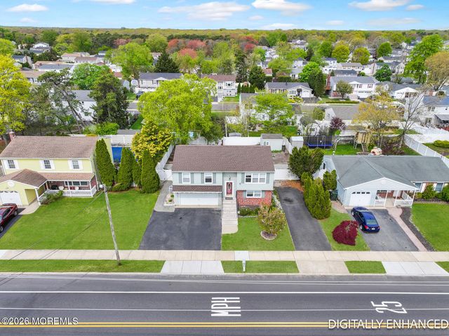 51 Newtons Corner Road, Howell, NJ 07731