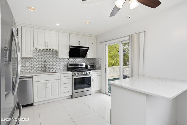 51 Newtons Corner Road, Howell, NJ 07731