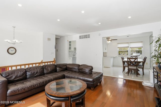 51 Newtons Corner Road, Howell, NJ 07731