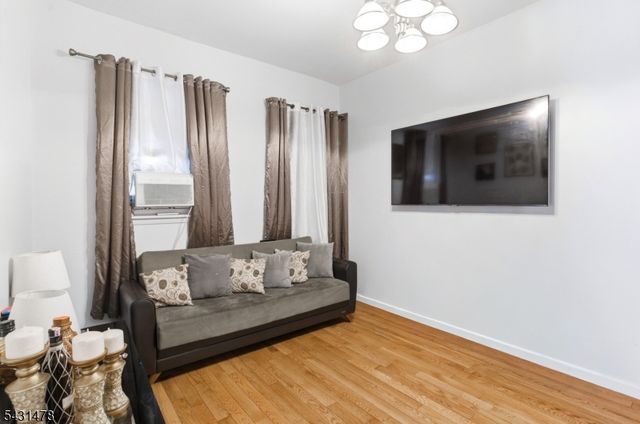 161 Seaview Ave, Jersey City, NJ 07305