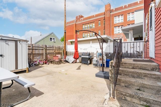161 Seaview Ave, Jersey City, NJ 07305