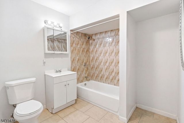 161 Seaview Ave, Jersey City, NJ 07305