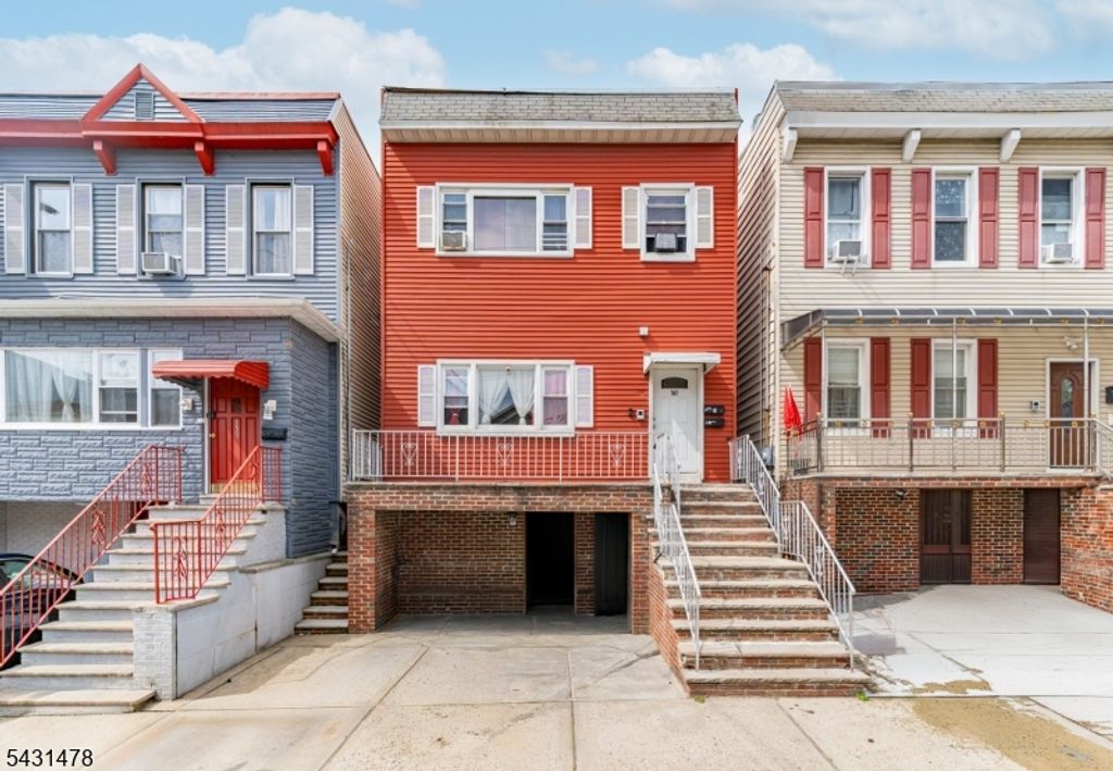 161 Seaview Ave, Jersey City, NJ 07305