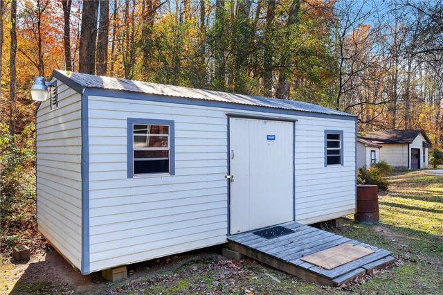 222 Jule Merck Road, Norris, SC 29667