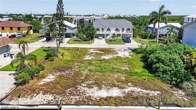 21581 Widgeon TER, Fort Myers Beach, FL 33931