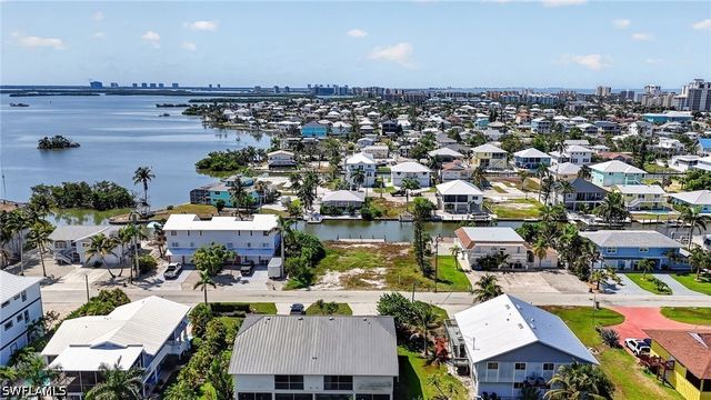 21581 Widgeon TER, Fort Myers Beach, FL 33931