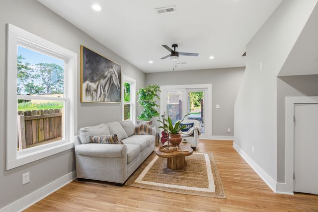 3813 Dr Walter S Davis Blvd, Nashville, TN 37209