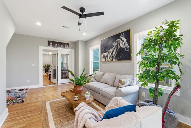 3813 Dr Walter S Davis Blvd, Nashville, TN 37209