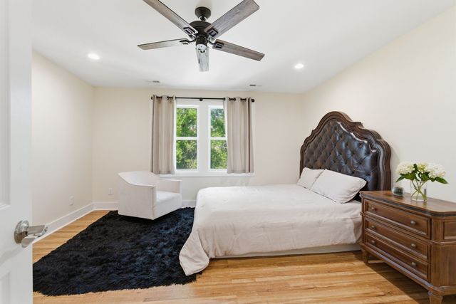 3813 Dr Walter S Davis Blvd, Nashville, TN 37209