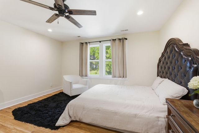 3813 Dr Walter S Davis Blvd, Nashville, TN 37209