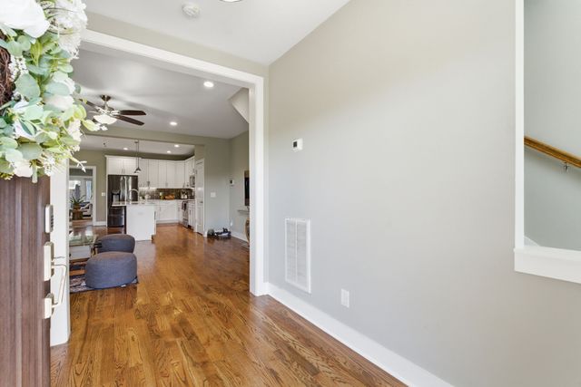 3813 Dr Walter S Davis Blvd, Nashville, TN 37209