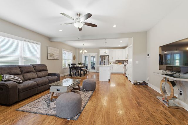 3813 Dr Walter S Davis Blvd, Nashville, TN 37209