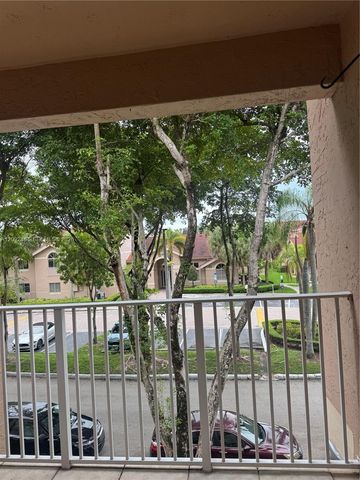 10521 SW 157th Place 306, Miami, FL 33196
