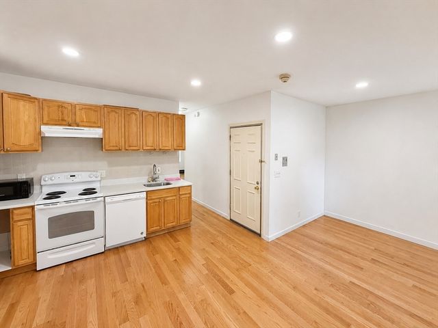 74 Tyler St C, Boston, MA 02111
