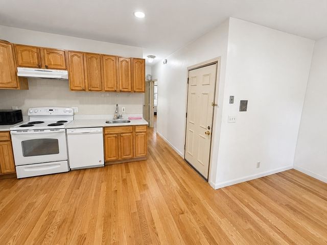 74 Tyler St C, Boston, MA 02111