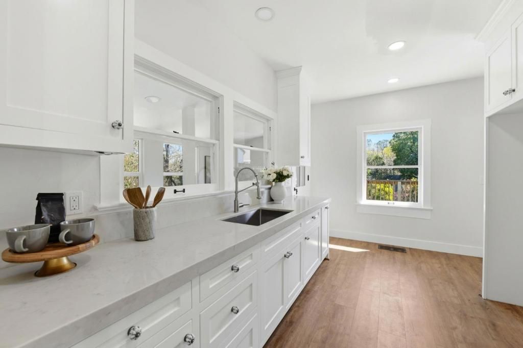 Image 28 of property listing at 181 College Way, Auburn, CA 95603