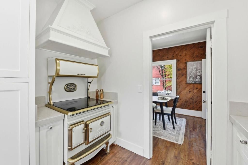 Image 29 of property listing at 181 College Way, Auburn, CA 95603