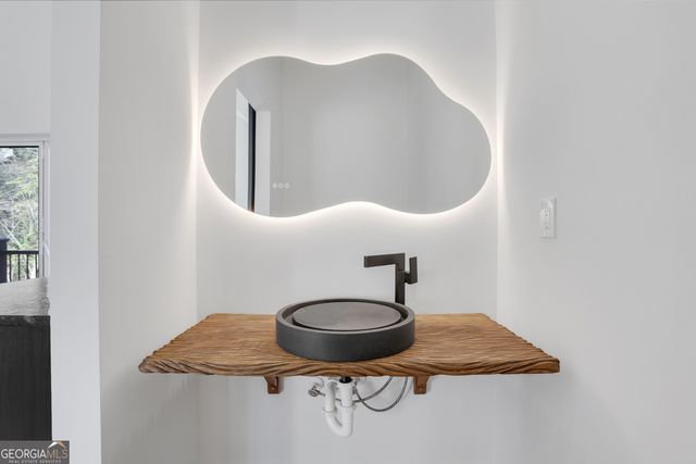 2375 Browns Mill Road SE, Atlanta, GA 30315