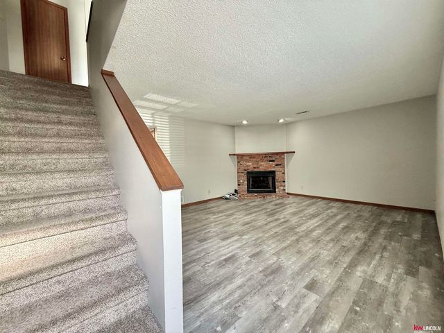 1716 Granada Lane, Lincoln, NE 68528