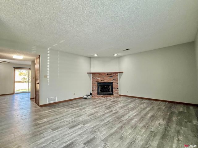 1716 Granada Lane, Lincoln, NE 68528