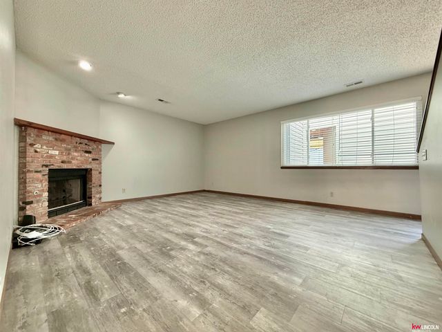 1716 Granada Lane, Lincoln, NE 68528