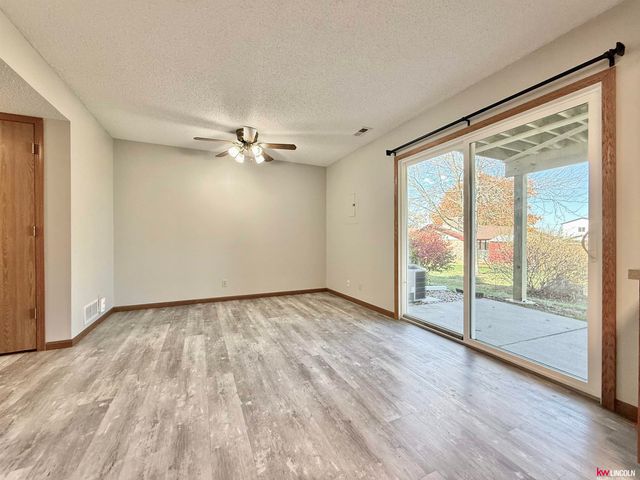 1716 Granada Lane, Lincoln, NE 68528