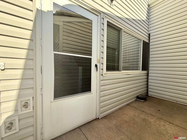 1716 Granada Lane, Lincoln, NE 68528