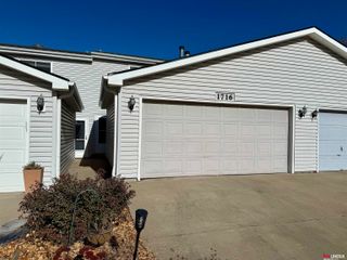 1716 Granada Lane, Lincoln, NE 68528