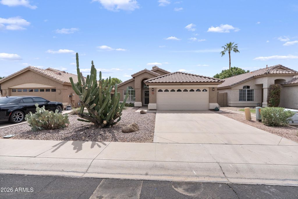 445 W ENCINAS Street, Gilbert, AZ 85233 — exterior