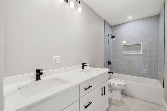 1088 Saratoga St 3, Boston, MA 02128