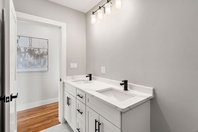 1088 Saratoga St 3, Boston, MA 02128