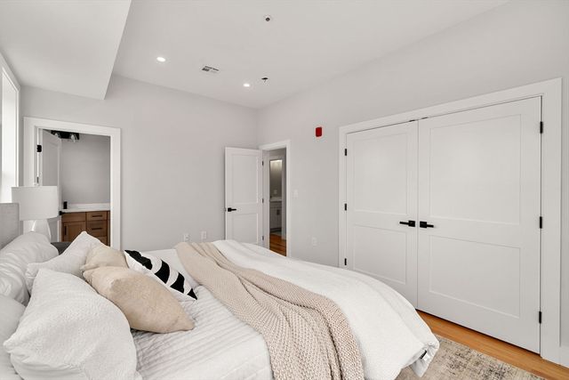 1088 Saratoga St 3, Boston, MA 02128