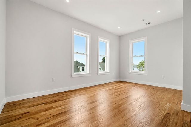 1088 Saratoga St 3, Boston, MA 02128