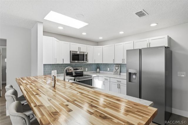 6033 E Rector Street, Inverness, FL 34452